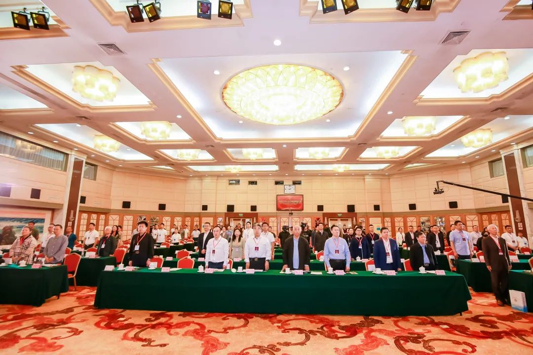 “中国青少年儿童健康发展研讨会”在全国人大会议中心召开