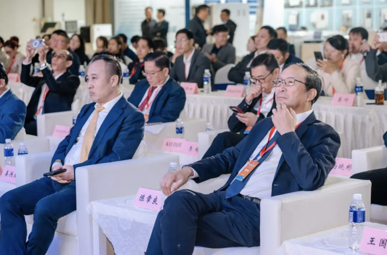 陈章良出席2025南亚东南亚医疗产业创新发展论坛并作主旨演讲
