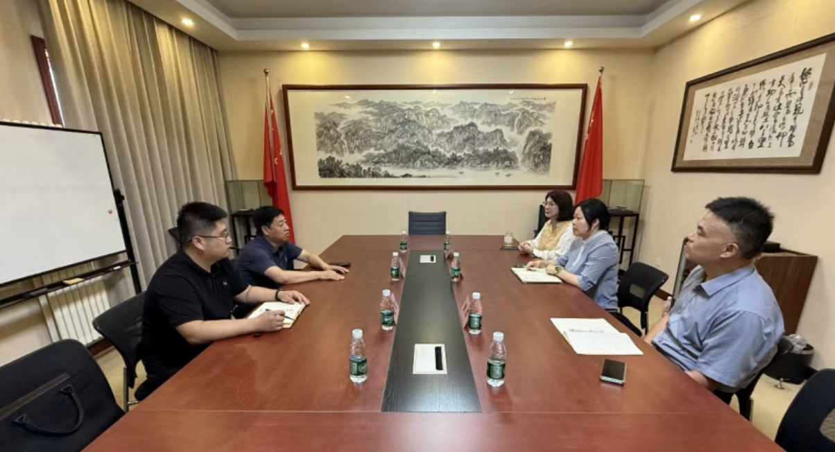 张家口易通综合管廊有限公司董事长梁纯太一行到访中心